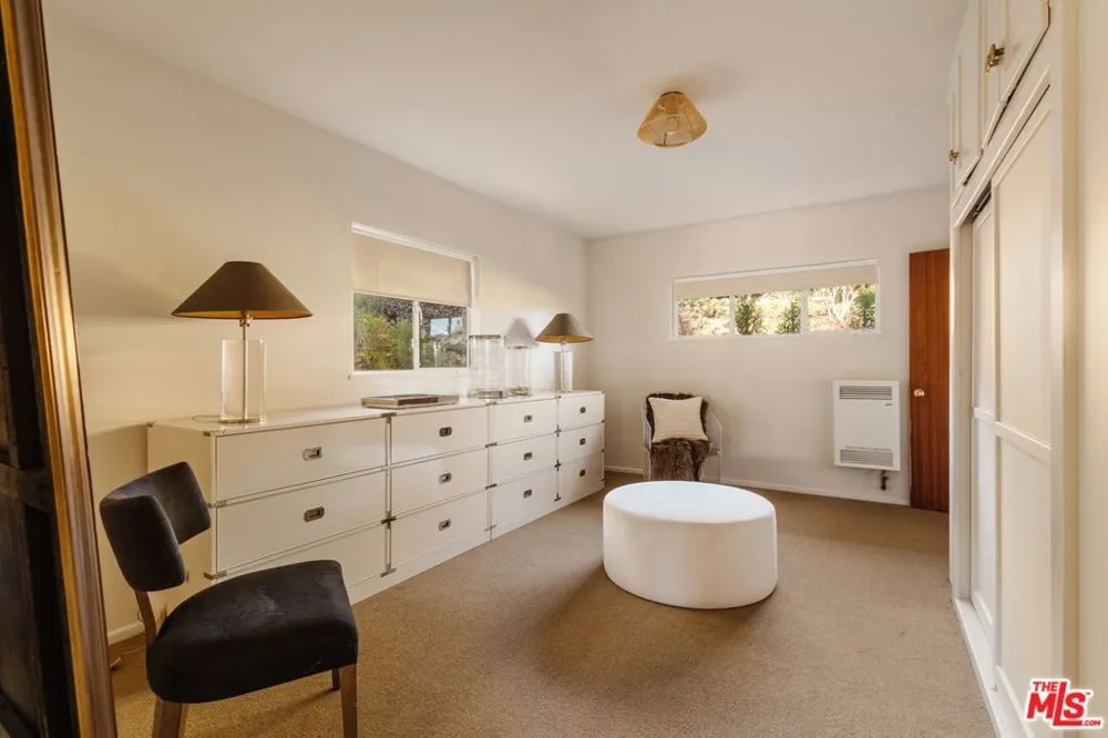 809 Broom Way Los Angeles, CA 90049