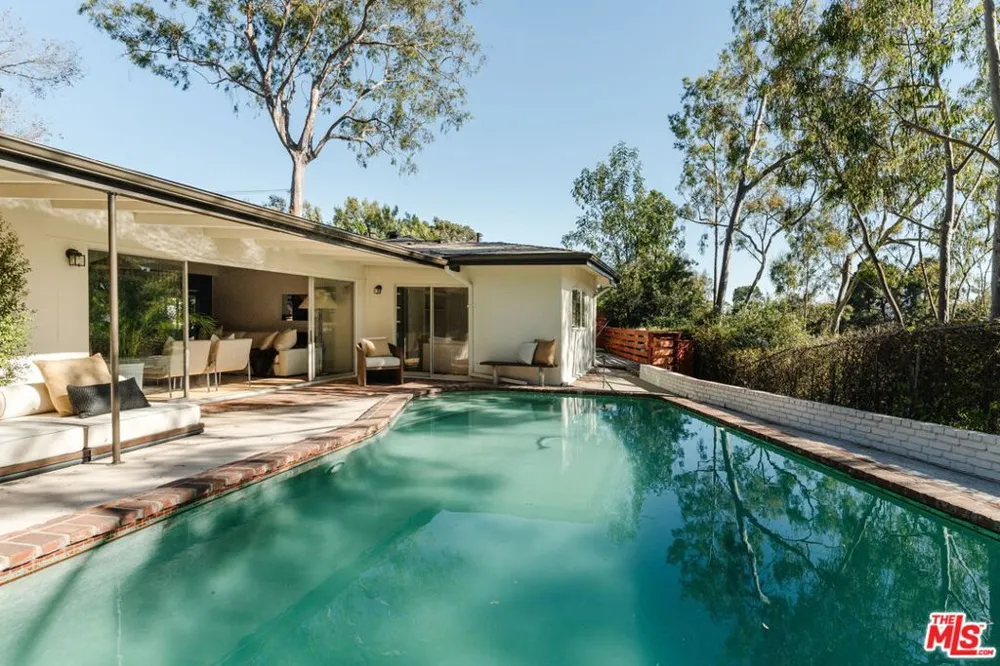 809 Broom Way Los Angeles, CA 90049
