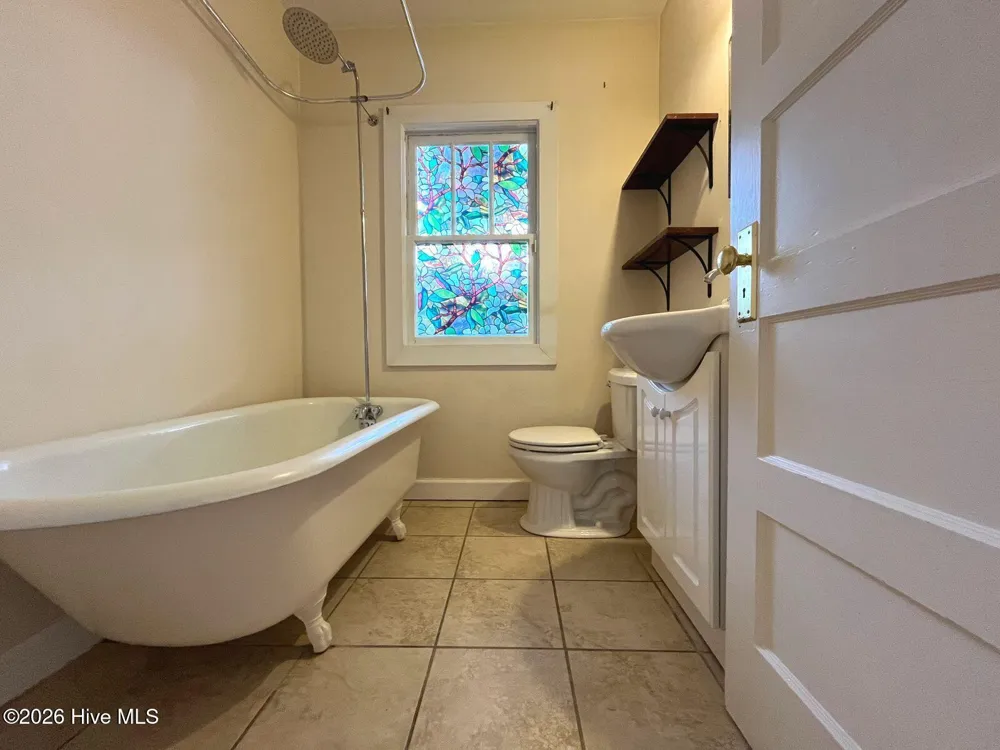 380 Leak Street Southern Pines, NC 28387