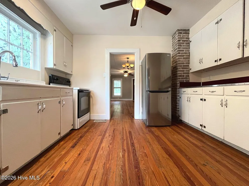 380 Leak Street Southern Pines, NC 28387