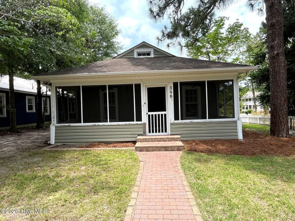 380 Leak Street Southern Pines, NC 28387