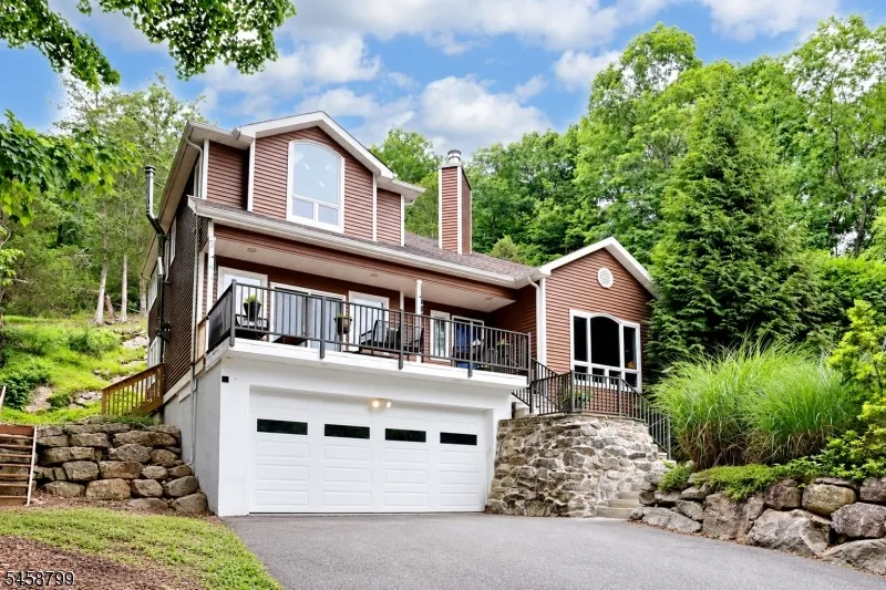 121 Magee Rd Ringwood, NJ 07456