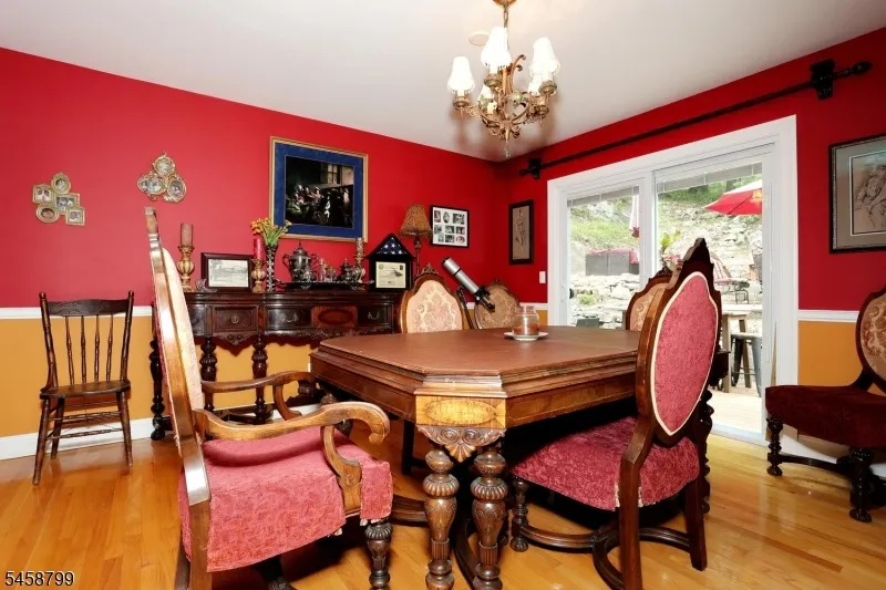 121 Magee Rd Ringwood, NJ 07456