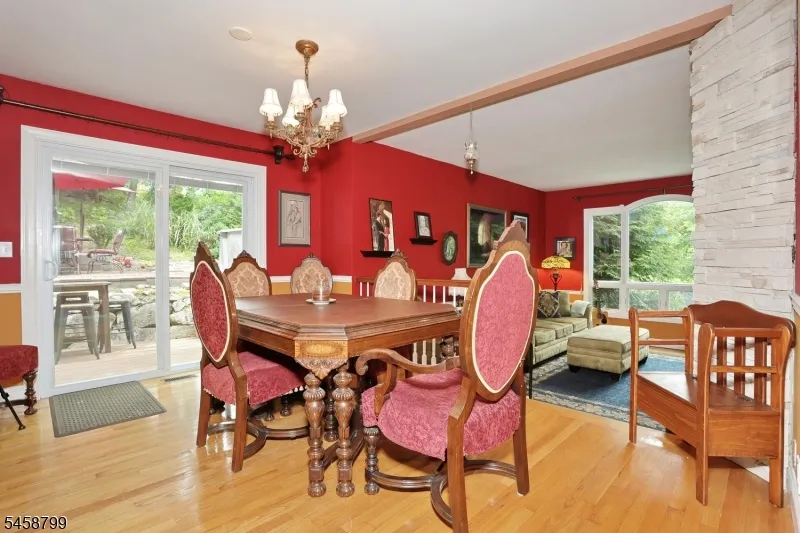 121 Magee Rd Ringwood, NJ 07456