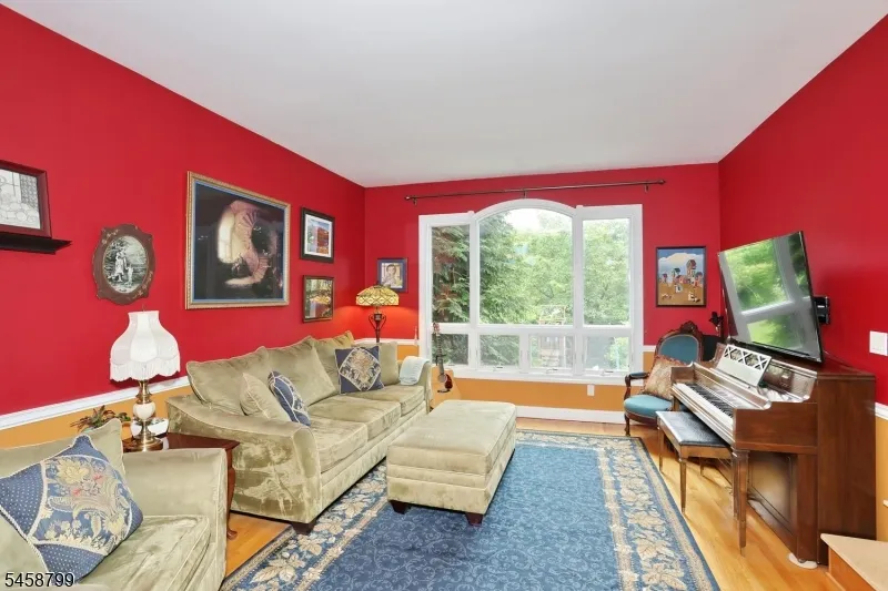 121 Magee Rd Ringwood, NJ 07456