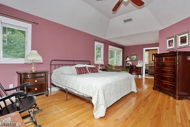 121 Magee Rd Ringwood, NJ 07456