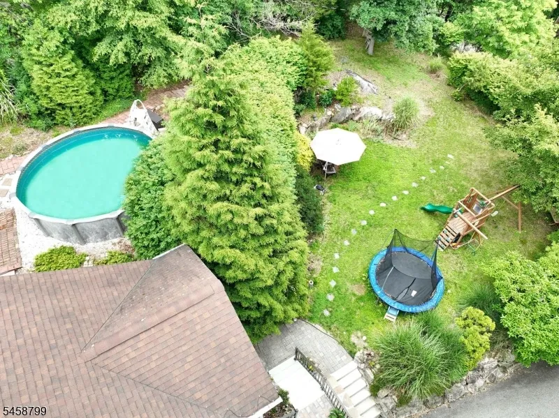 121 Magee Rd Ringwood, NJ 07456