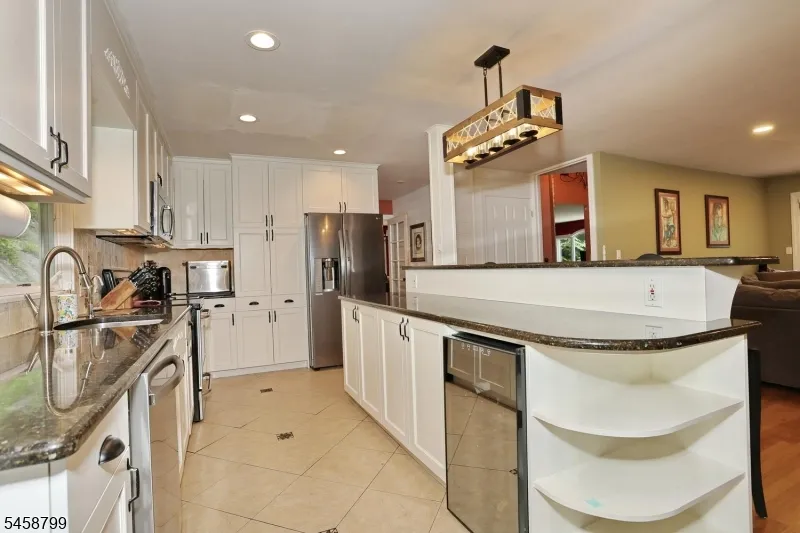 121 Magee Rd Ringwood, NJ 07456