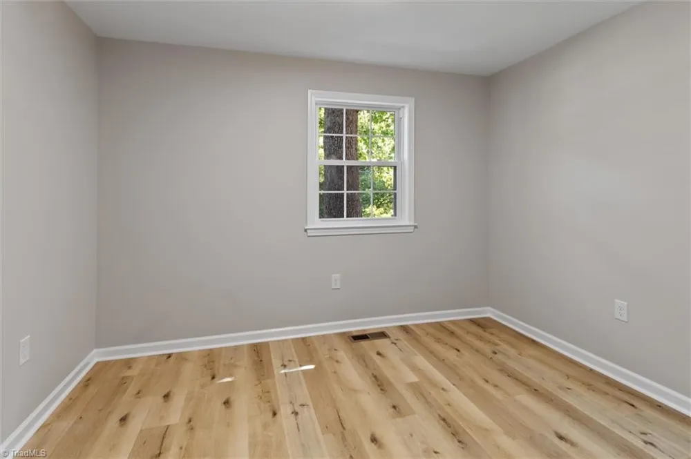 1009 Sykes Avenue Greensboro, NC 27405