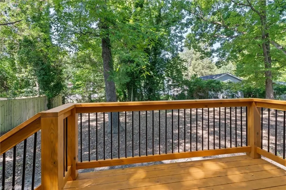 1009 Sykes Avenue Greensboro, NC 27405