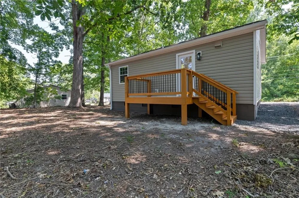 1009 Sykes Avenue Greensboro, NC 27405