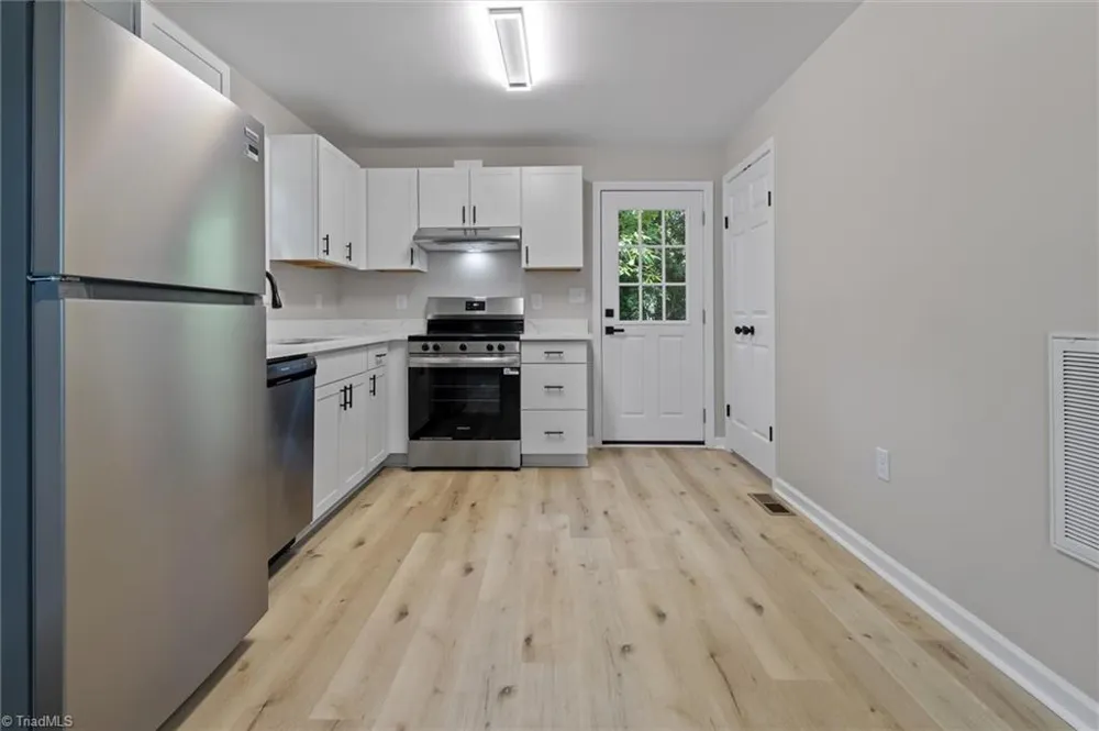 1009 Sykes Avenue Greensboro, NC 27405