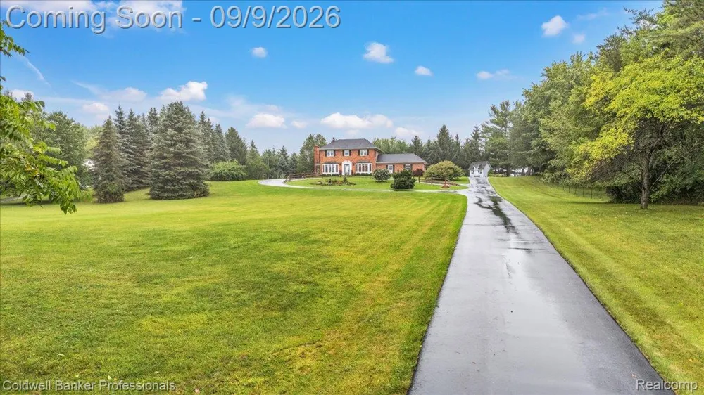 1405 McKail Road Addison Township, MI 48367