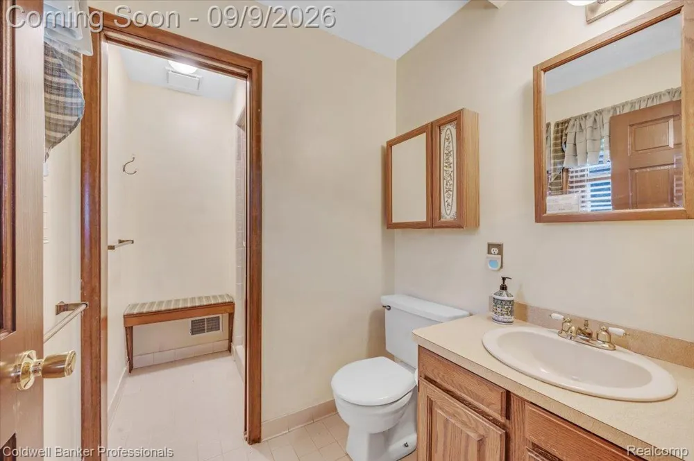 1405 McKail Road Addison Township, MI 48367
