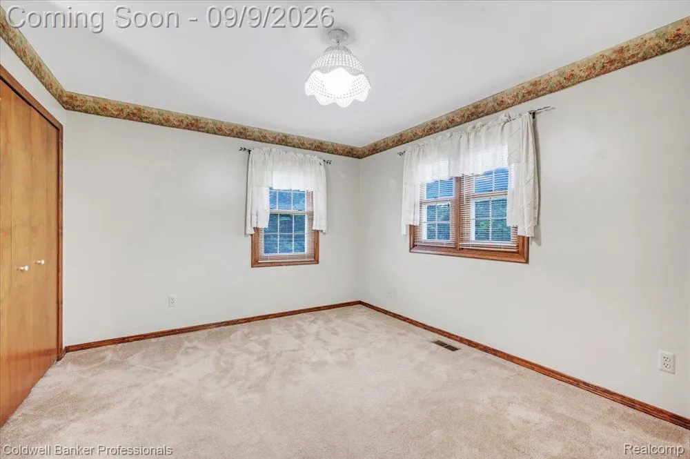 1405 McKail Road Addison Township, MI 48367