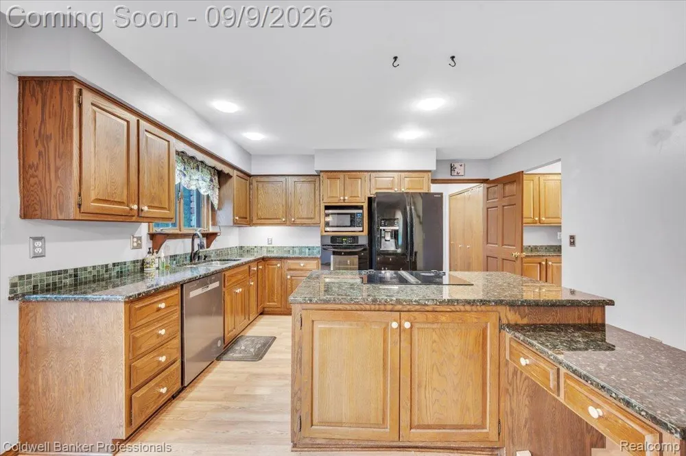 1405 McKail Road Addison Township, MI 48367