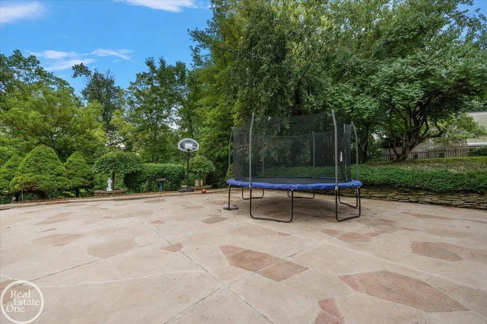 21266 Balfour Street Clinton Charter Township, MI 48036
