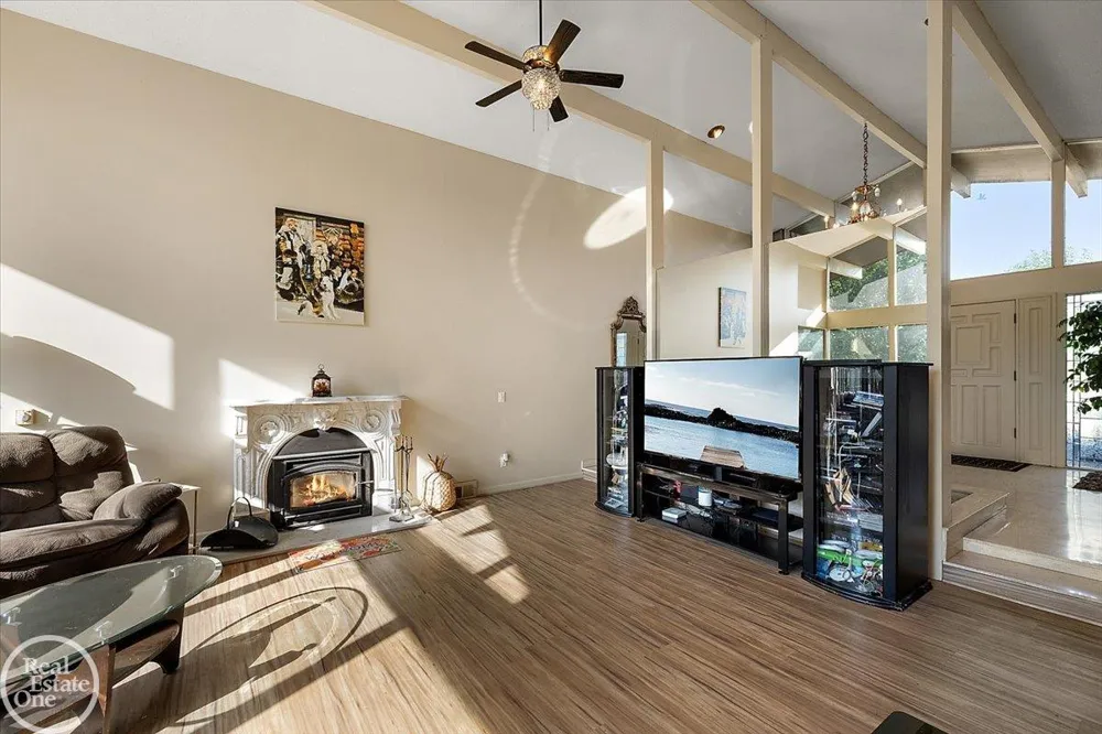 21266 Balfour Street Clinton Charter Township, MI 48036