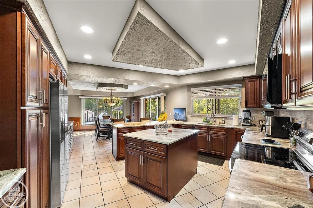 21266 Balfour Street Clinton Charter Township, MI 48036