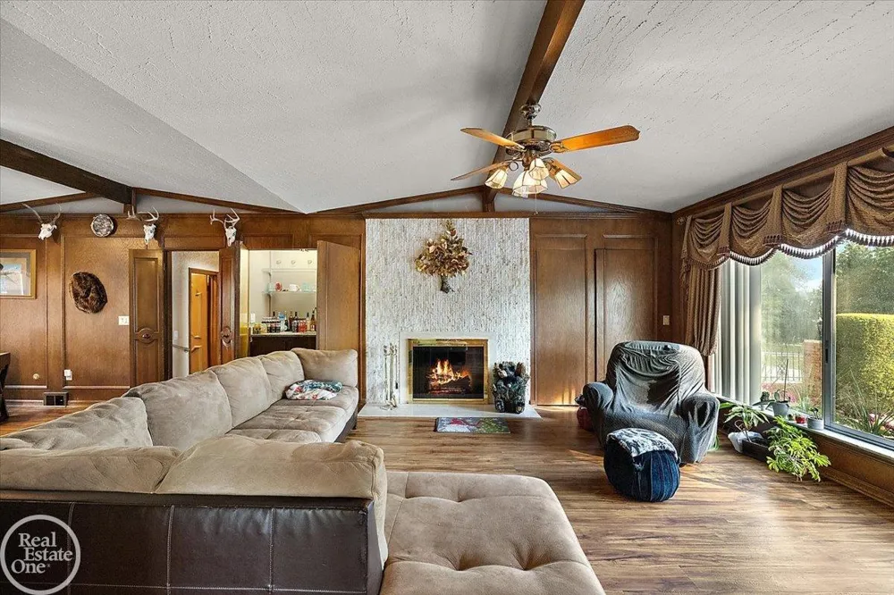 21266 Balfour Street Clinton Charter Township, MI 48036