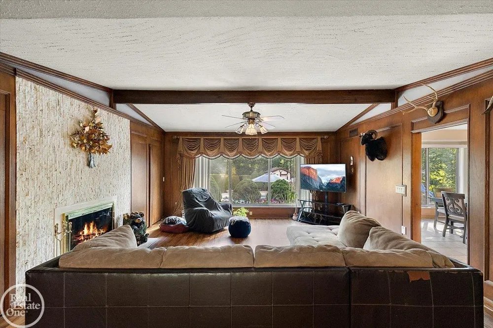 21266 Balfour Street Clinton Charter Township, MI 48036