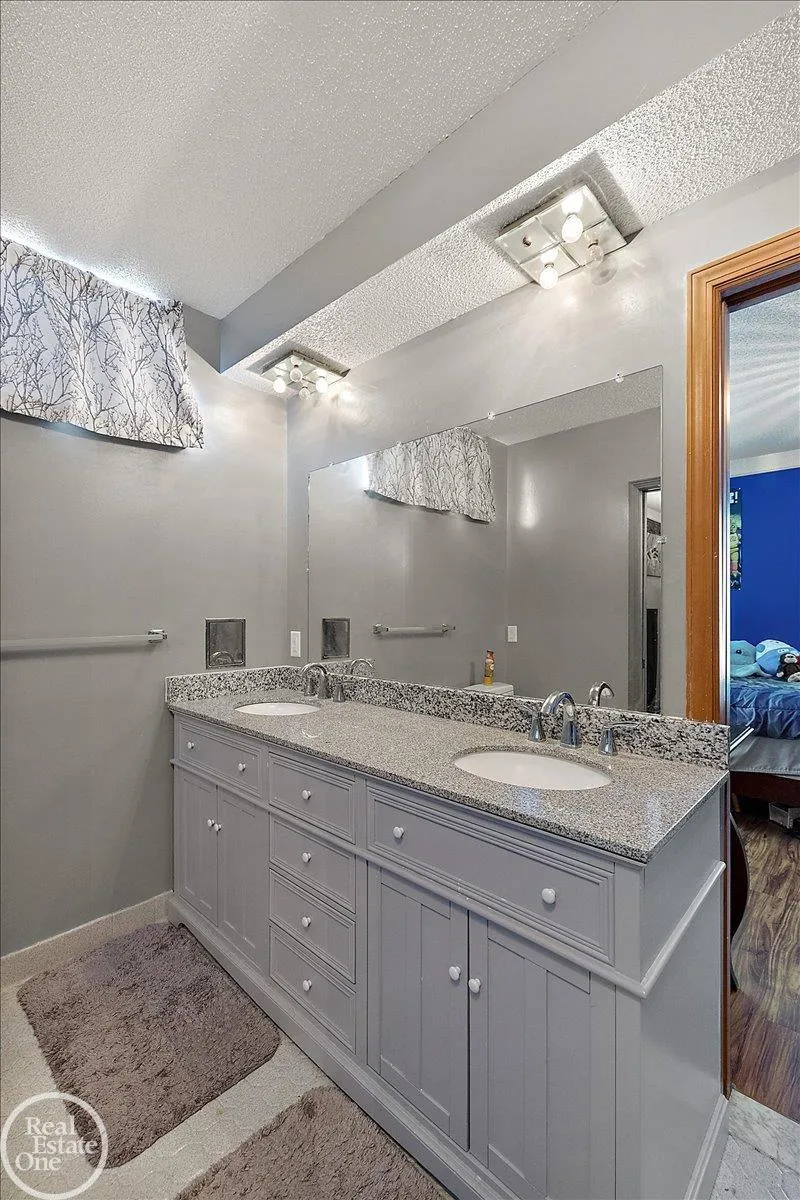 21266 Balfour Street Clinton Charter Township, MI 48036