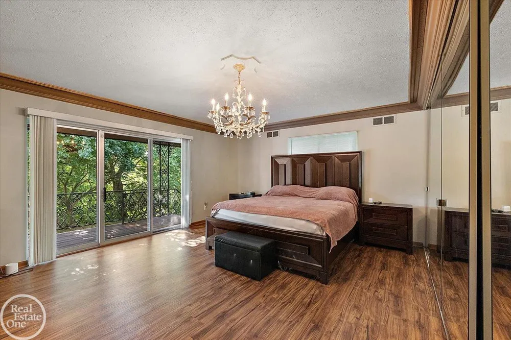 21266 Balfour Street Clinton Charter Township, MI 48036