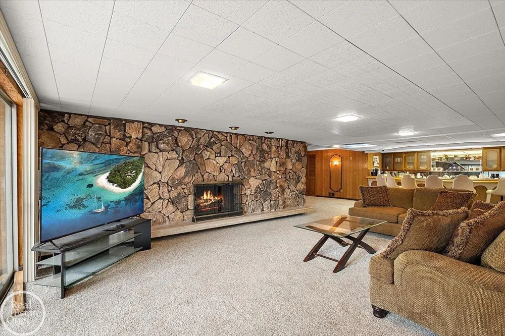 21266 Balfour Street Clinton Charter Township, MI 48036