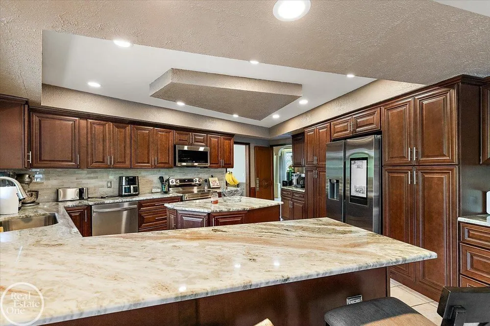 21266 Balfour Street Clinton Charter Township, MI 48036