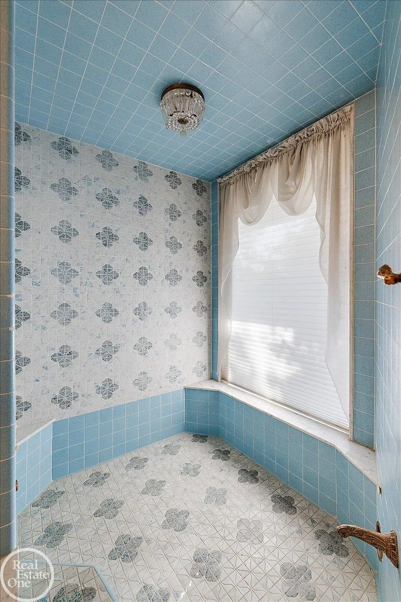 21266 Balfour Street Clinton Charter Township, MI 48036