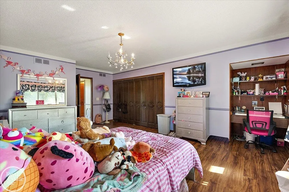 21266 Balfour Street Clinton Charter Township, MI 48036