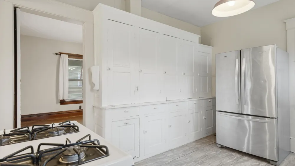 712 W Walnut Street Kalamazoo City, MI 49007