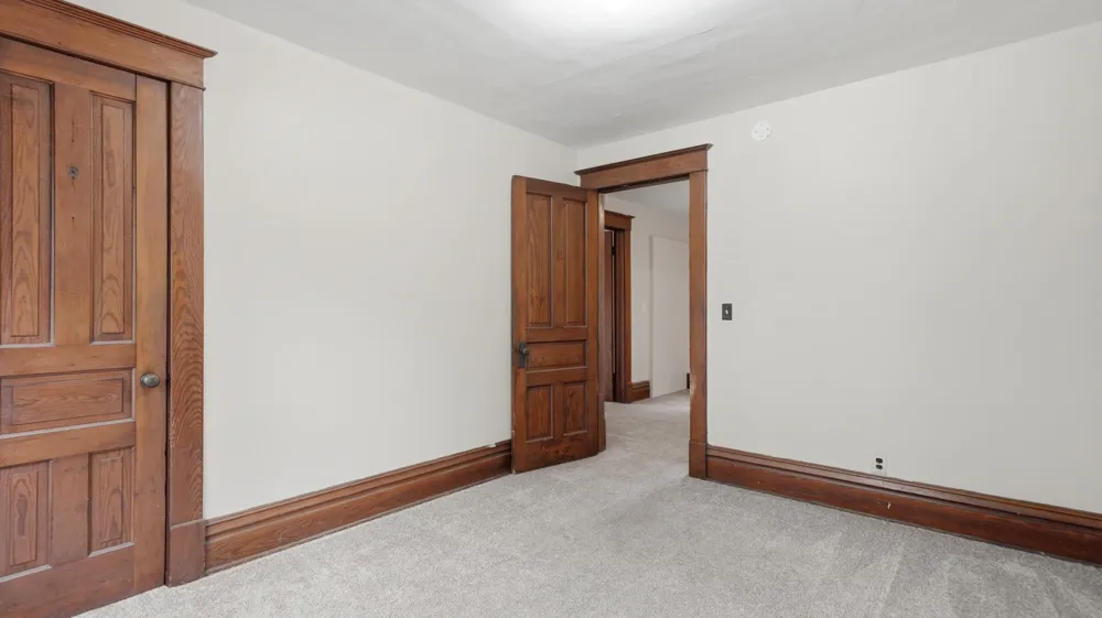 712 W Walnut Street Kalamazoo City, MI 49007
