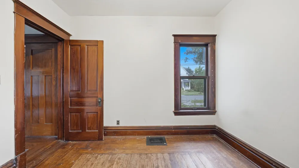 712 W Walnut Street Kalamazoo City, MI 49007