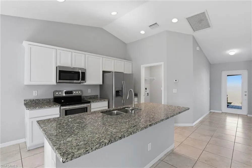 1736 NE 1st Avenue Cape Coral, FL 33909