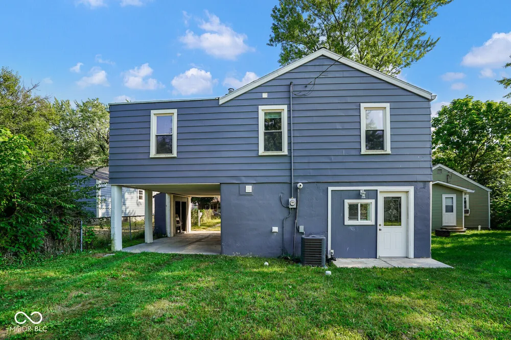 328 E 36th Street Anderson, IN 46013
