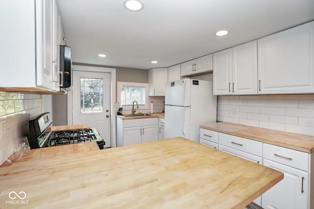 328 E 36th Street Anderson, IN 46013