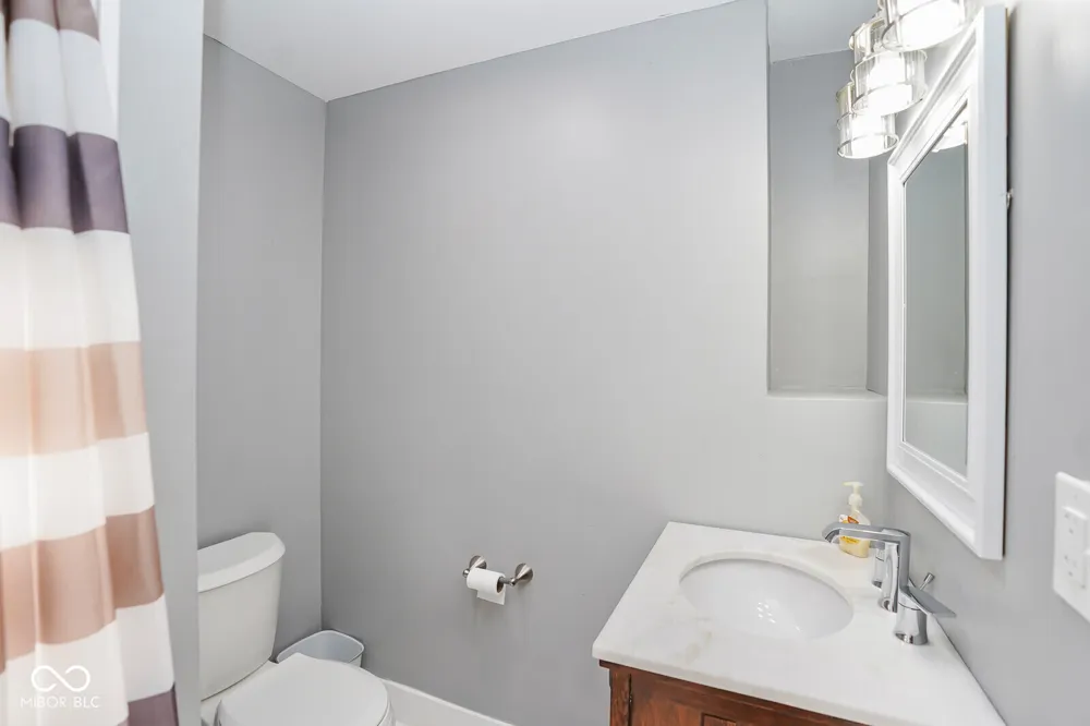 328 E 36th Street Anderson, IN 46013
