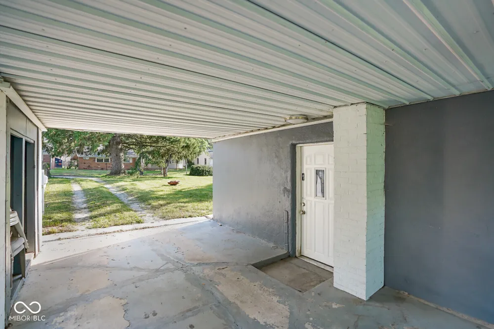 328 E 36th Street Anderson, IN 46013