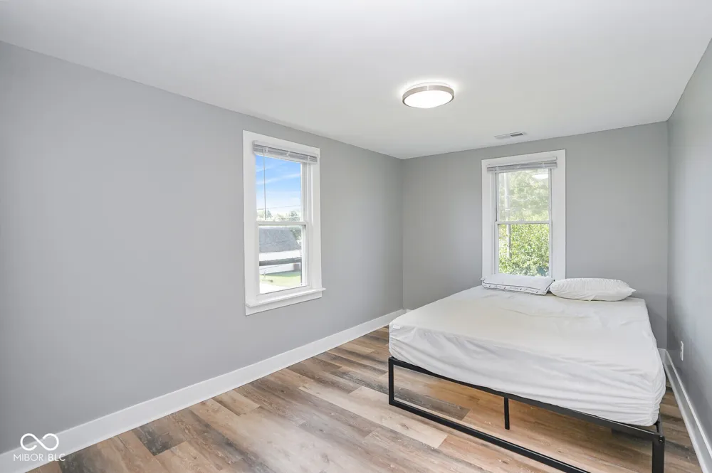 328 E 36th Street Anderson, IN 46013