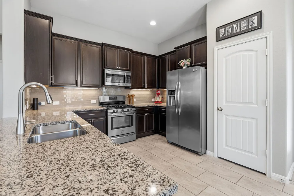 11913 Harpster Bend Austin, TX 78717