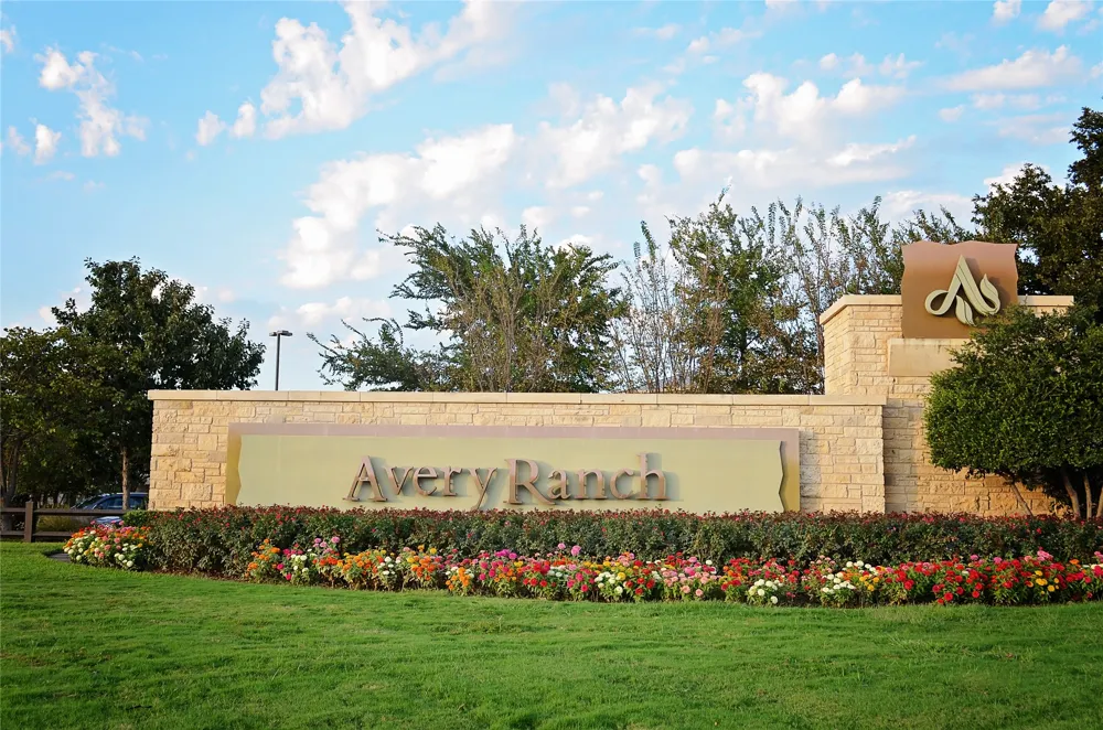 11913 Harpster Bend Austin, TX 78717