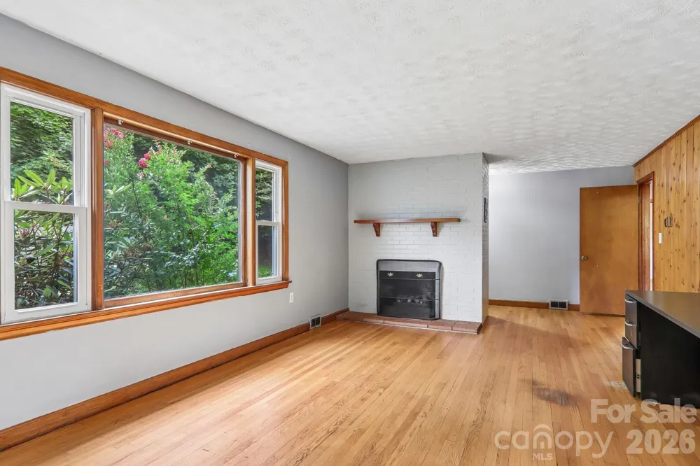 131 & 135 Boyd Avenue Waynesville, NC 28786