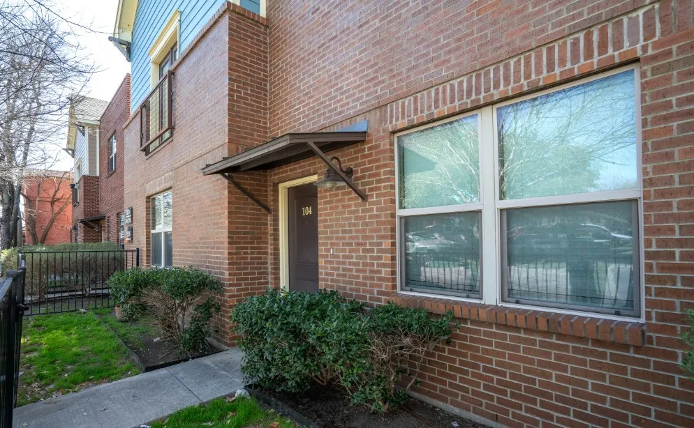 104 College Avenue Fort Worth, TX 76104