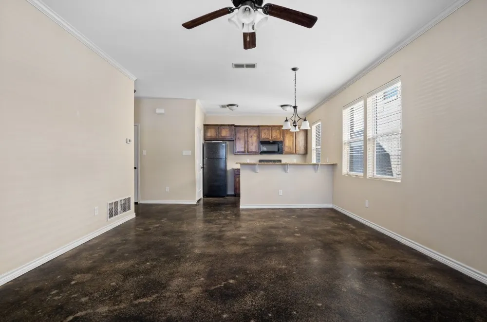 104 College Avenue Fort Worth, TX 76104