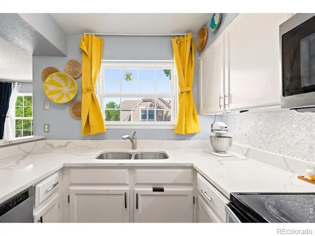 5842 W Atlantic Place Denver, CO 80227