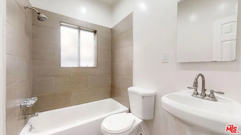507 Loma #308 Los Angeles, CA 90017