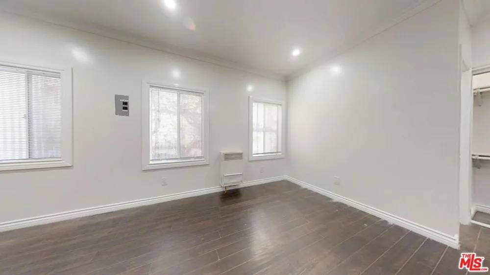 507 Loma #308 Los Angeles, CA 90017