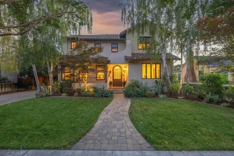 1197 Crescent Drive