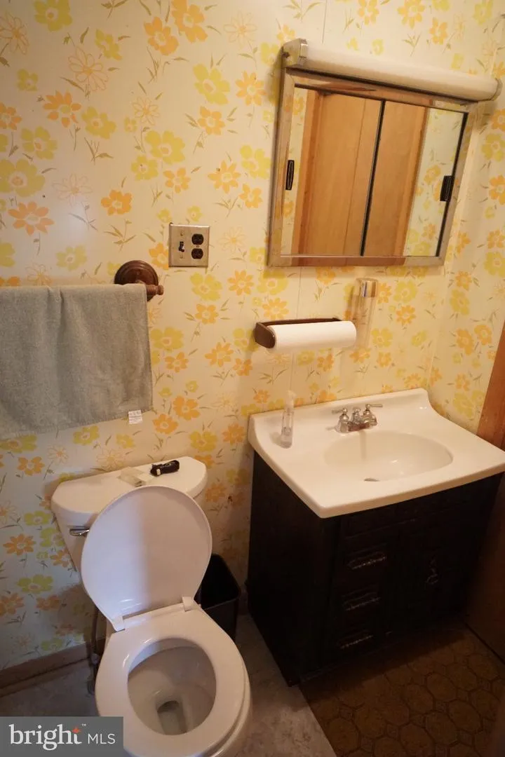 242 NEWMAN LANE Franklin, WV 26807
